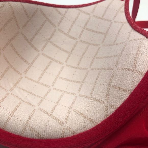 Victoria’s Secret Red Uplift Semi Demi Bra 32D - Picture 8 of 16